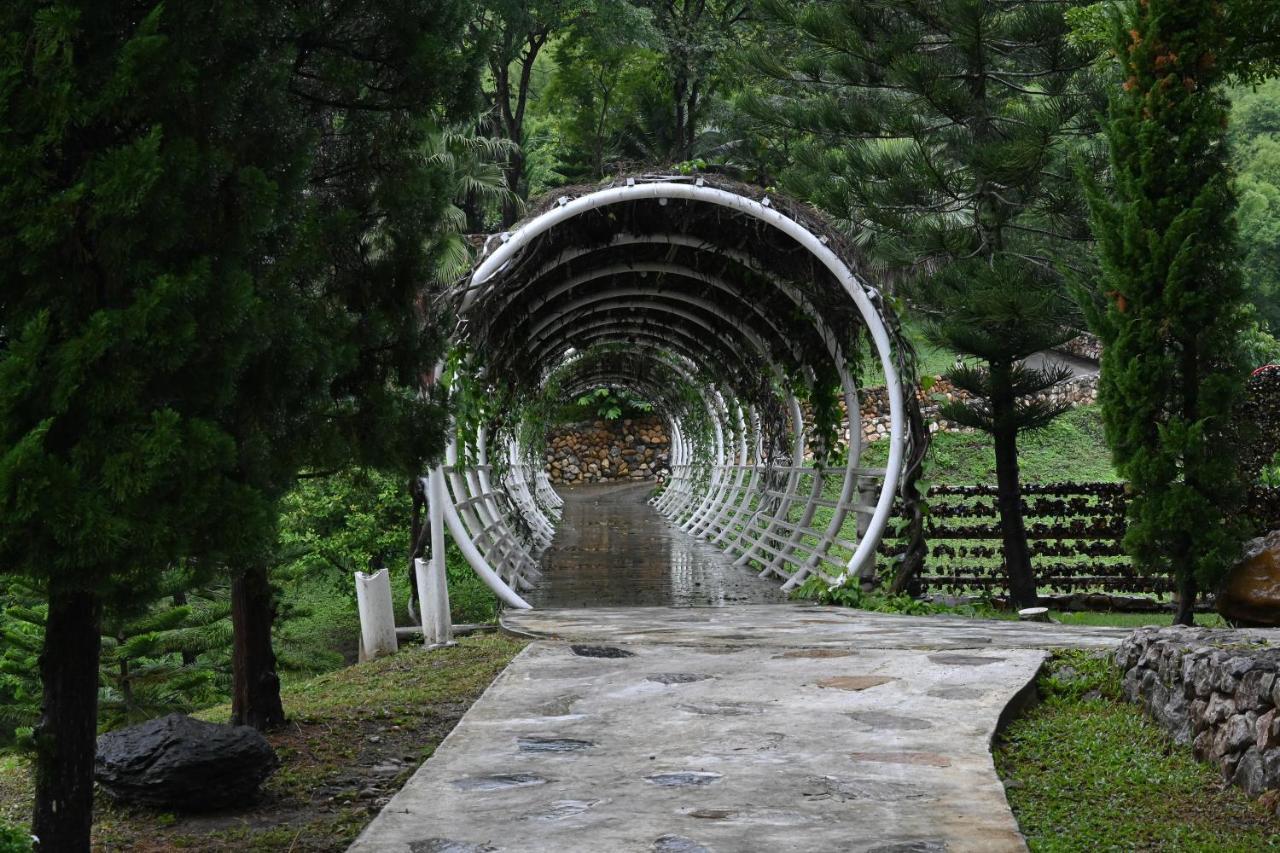 Swiss Valley Hip Resort Suan Phueng Eksteriør bilde