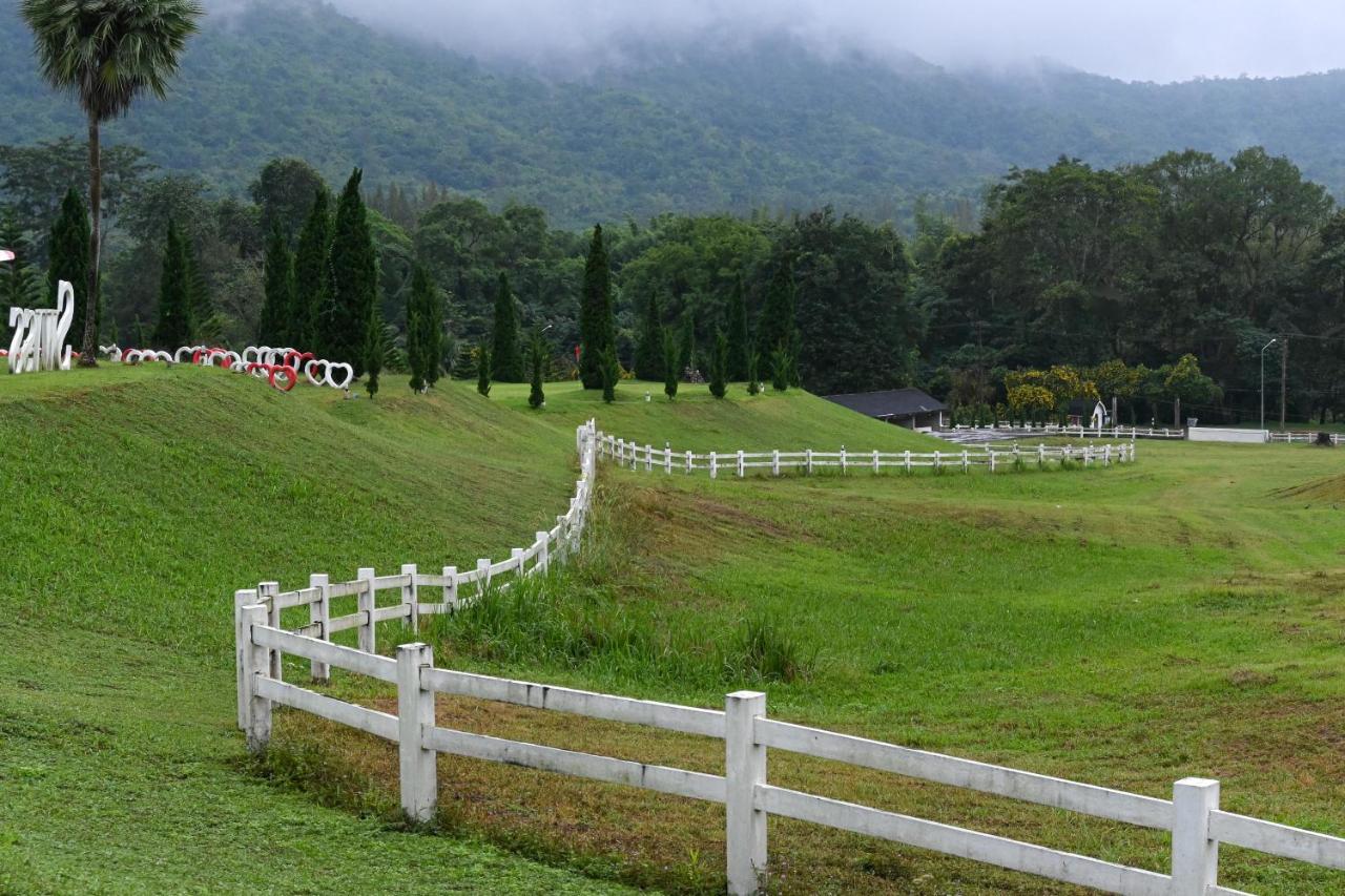Swiss Valley Hip Resort Suan Phueng Eksteriør bilde
